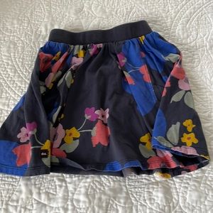 Tea size 6 floral skirt